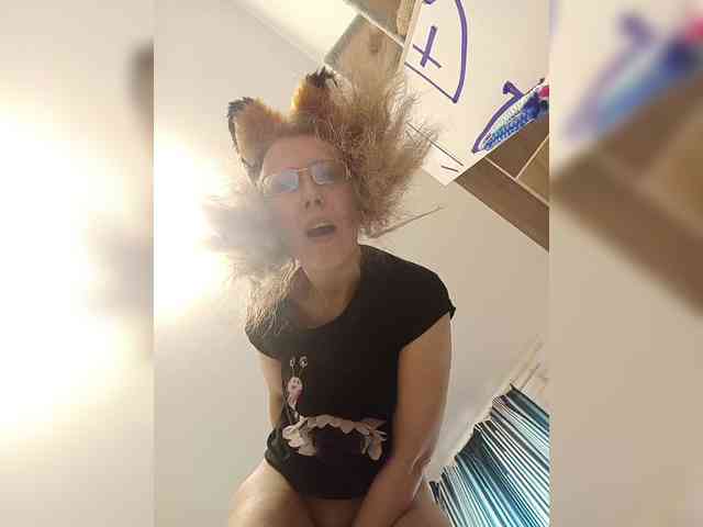 -Queen-Margo- webcam