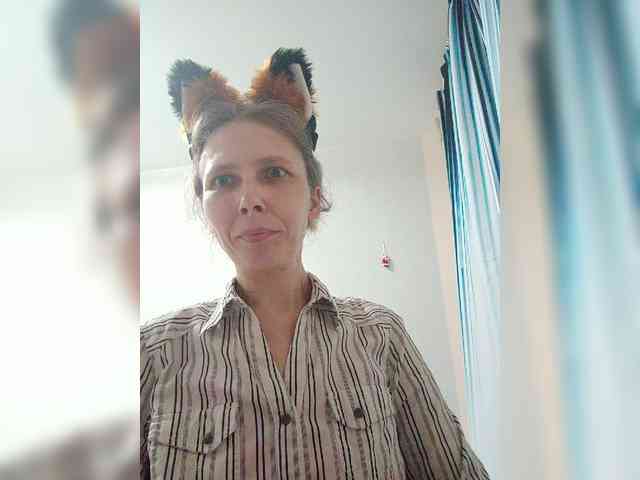 -Queen-Margo- webcam