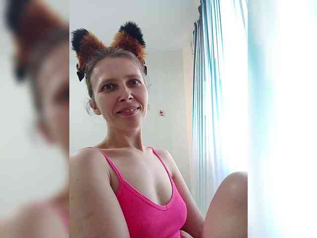 -Queen-Margo- webcam
