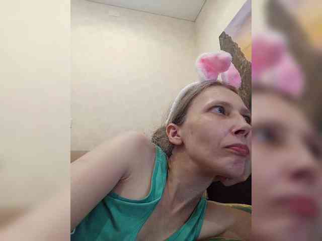 -Queen-Margo- webcam