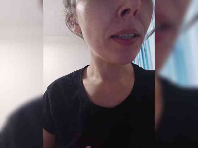 -Queen-Margo- webcam
