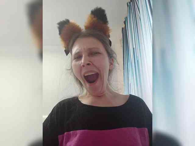 -Queen-Margo- webcam