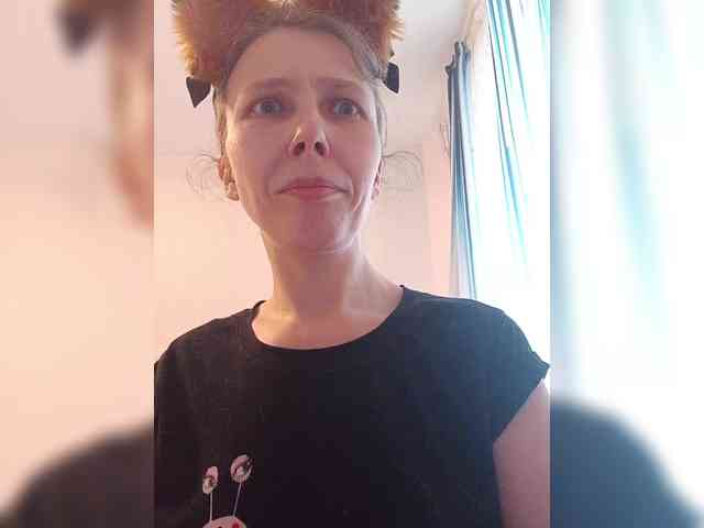 -Queen-Margo- webcam