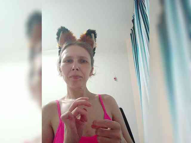-Queen-Margo- webcam