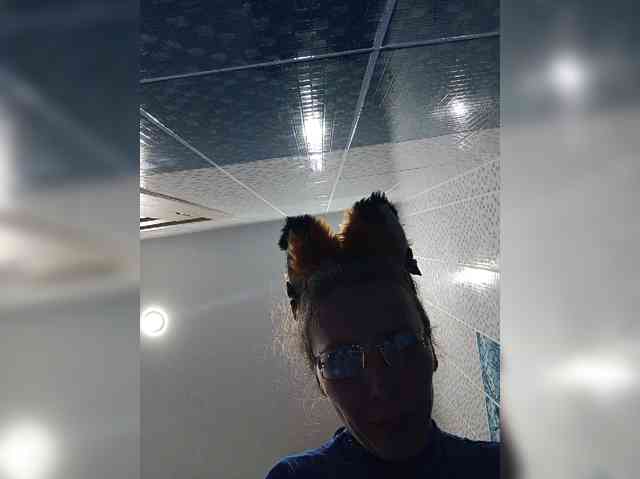 -Queen-Margo- webcam
