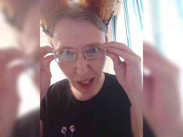 -Queen-Margo- webcam