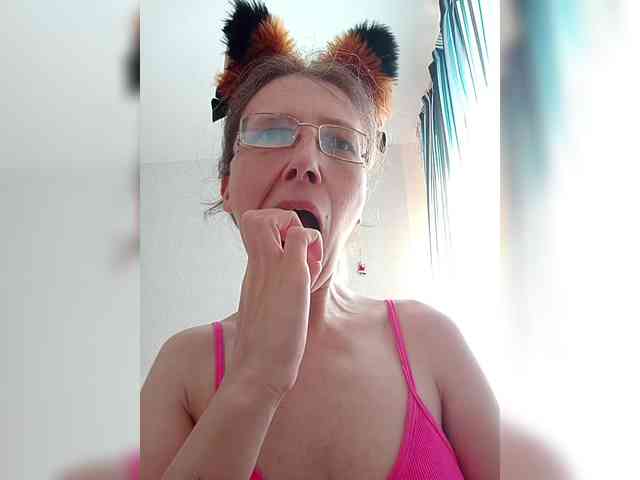 -Queen-Margo- webcam