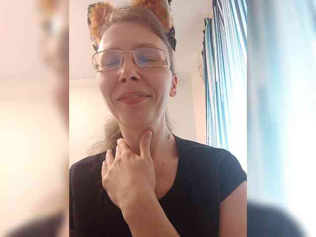 -Queen-Margo- webcam