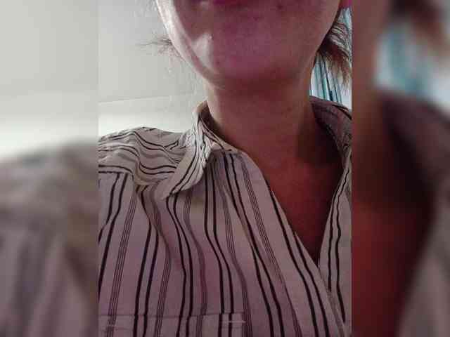 -Queen-Margo- webcam