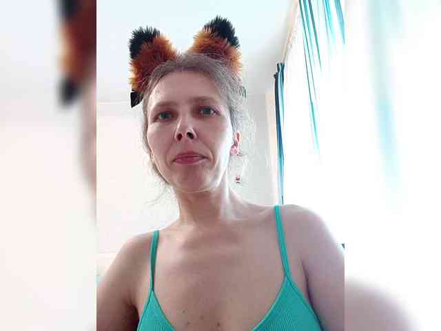 -Queen-Margo- webcam