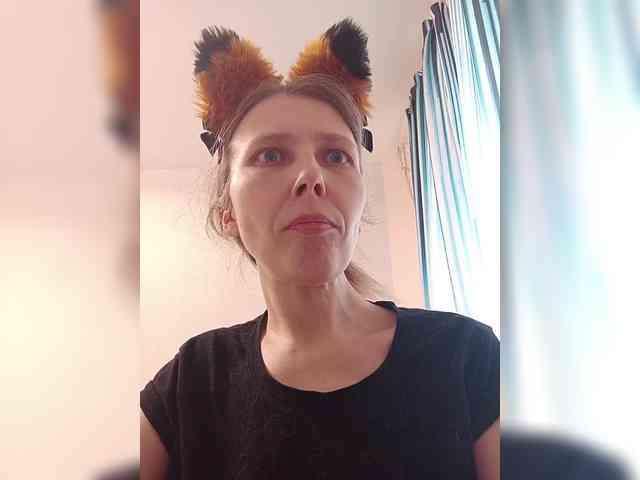 -Queen-Margo- webcam