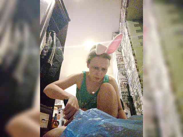 -Queen-Margo- webcam