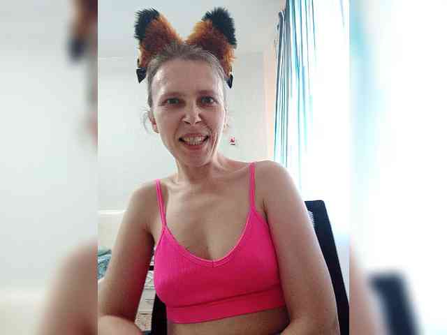 -Queen-Margo- webcam