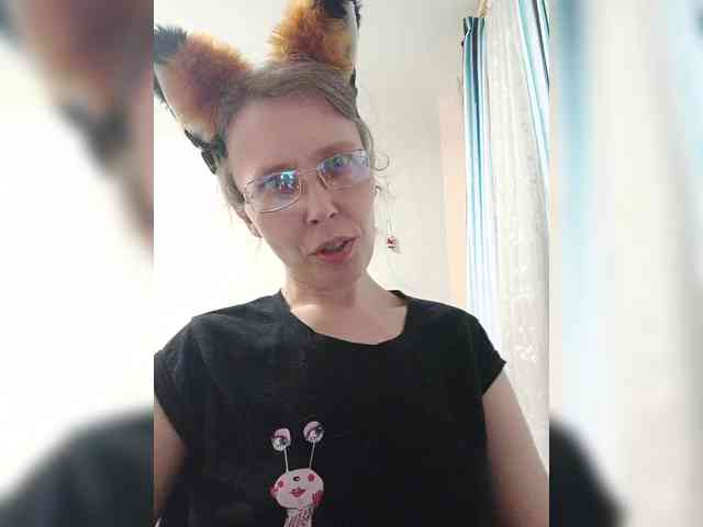 -Queen-Margo- webcam