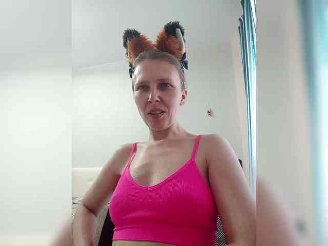 -Queen-Margo- webcam
