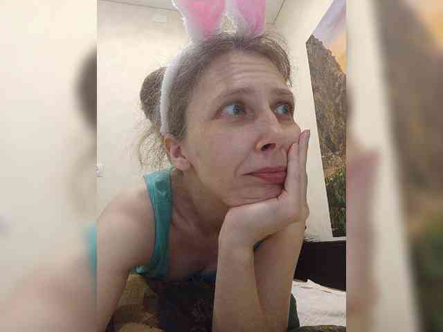 -Queen-Margo- webcam