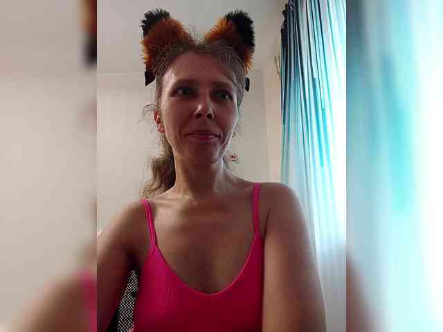 -Queen-Margo- webcam