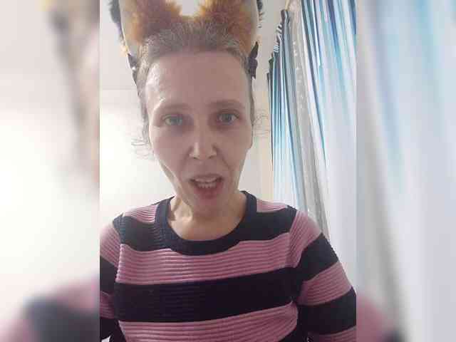 -Queen-Margo- webcam