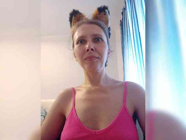 -Queen-Margo- webcam