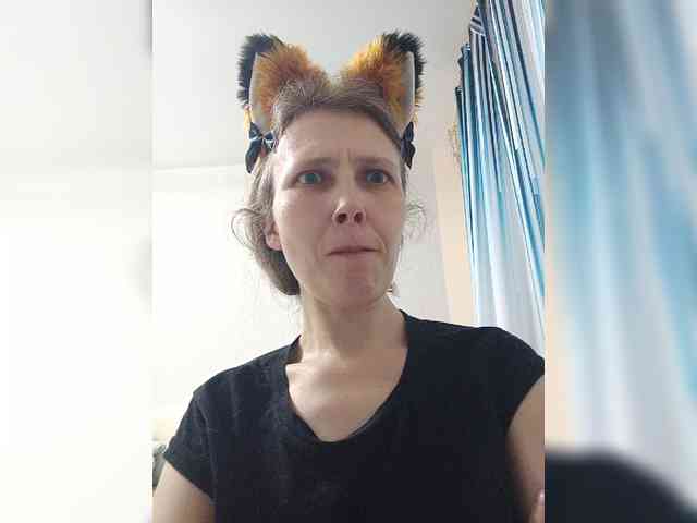 -Queen-Margo- webcam