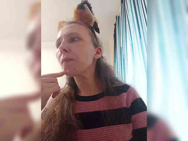 -Queen-Margo- webcam
