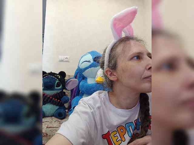-Queen-Margo- webcam