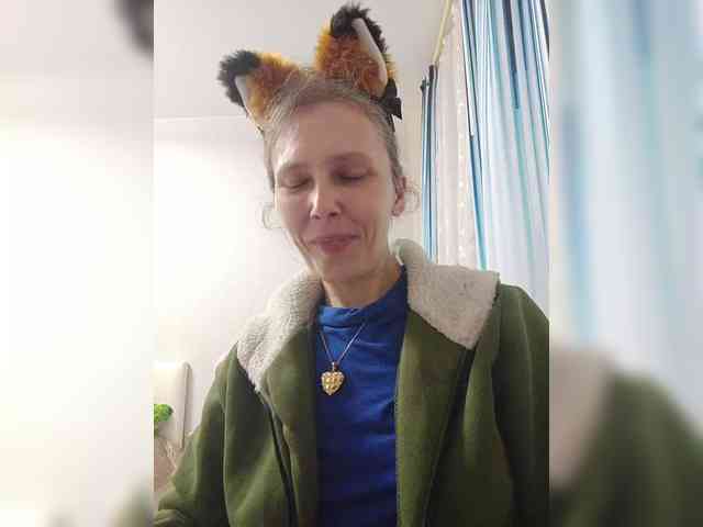 -Queen-Margo- webcam