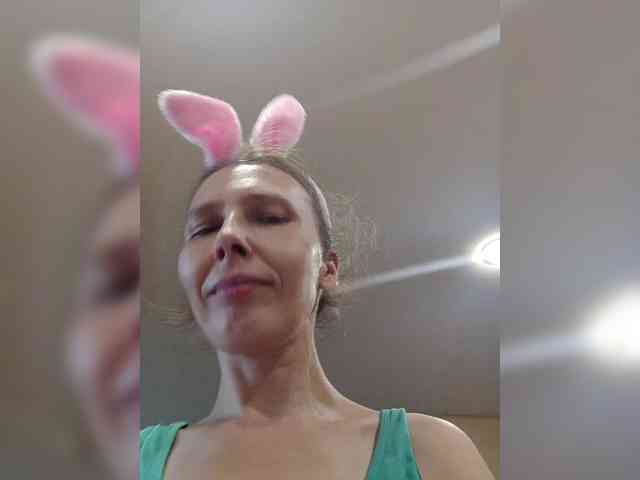 -Queen-Margo- webcam
