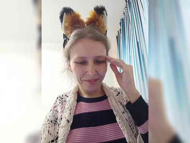 -Queen-Margo- webcam