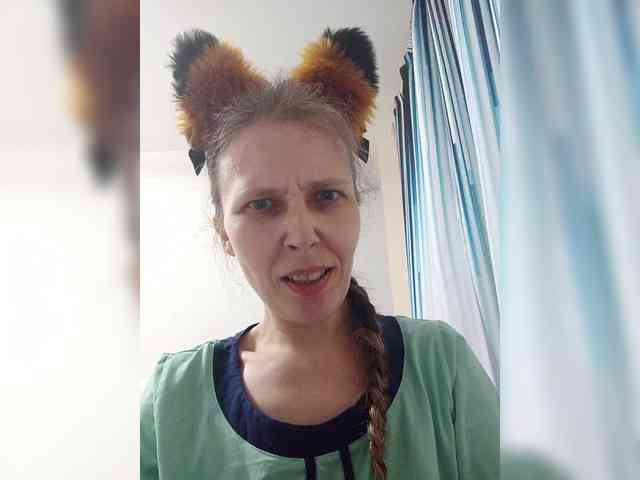 -Queen-Margo- webcam