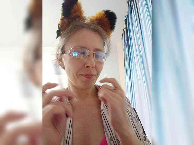-Queen-Margo- webcam