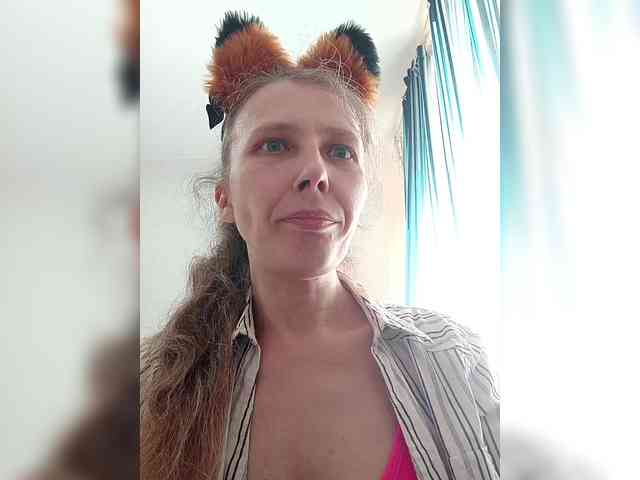-Queen-Margo- webcam