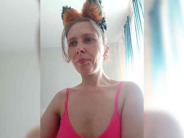 -Queen-Margo- webcam