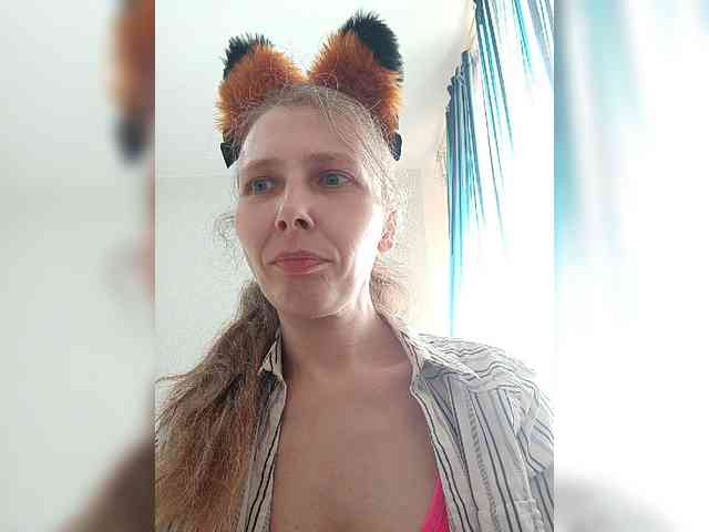 -Queen-Margo- webcam