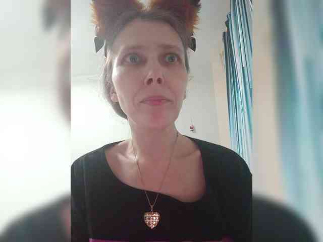 -Queen-Margo- webcam