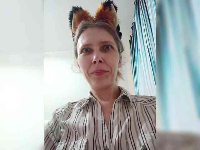 -Queen-Margo- webcam