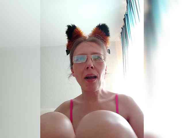 -Queen-Margo- webcam