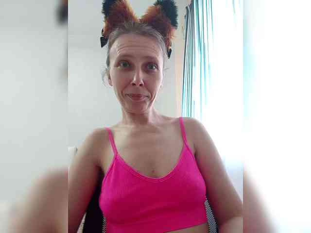 -Queen-Margo- webcam