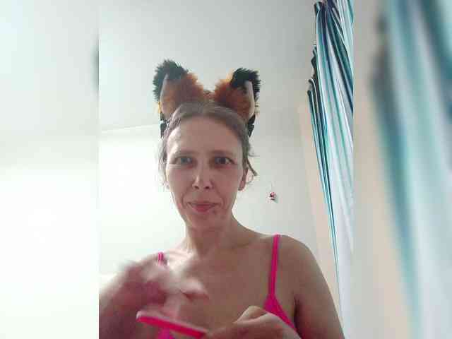-Queen-Margo- webcam