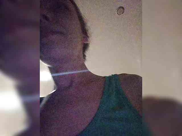 -Queen-Margo- webcam