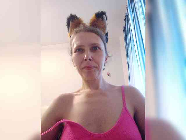-Queen-Margo- webcam