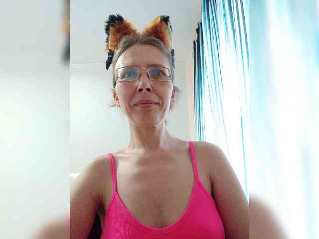 -Queen-Margo- webcam
