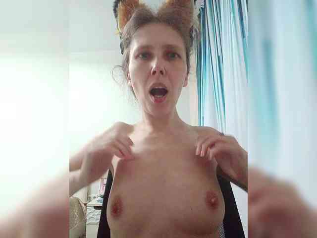 -Queen-Margo- webcam