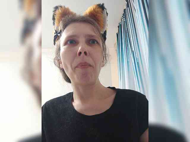 -Queen-Margo- webcam