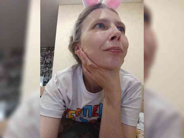 -Queen-Margo- webcam