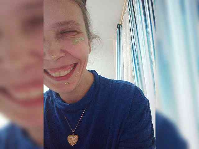 -Queen-Margo- webcam