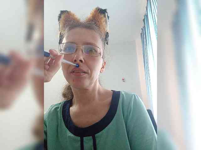 -Queen-Margo- webcam
