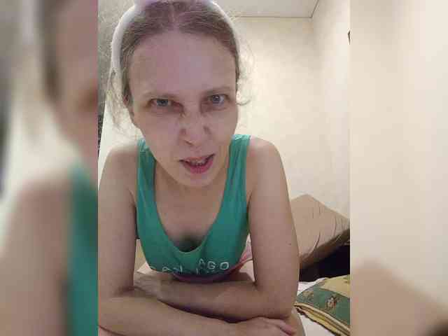 -Queen-Margo- webcam