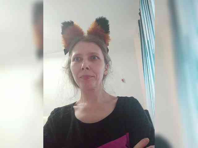 -Queen-Margo- webcam