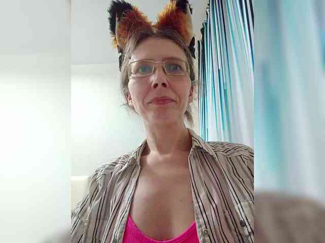 -Queen-Margo- webcam